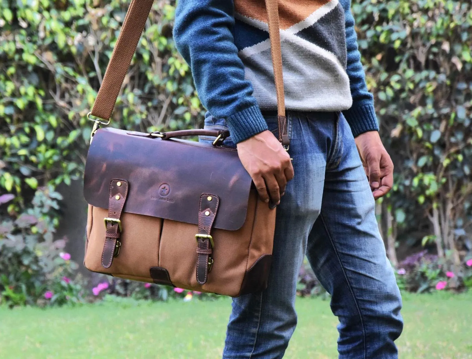 Prato Canvas Messenger Bag - Beige